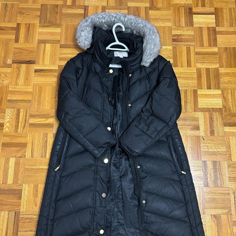 Women's Black Puffer Coat with Faux Fur Hood